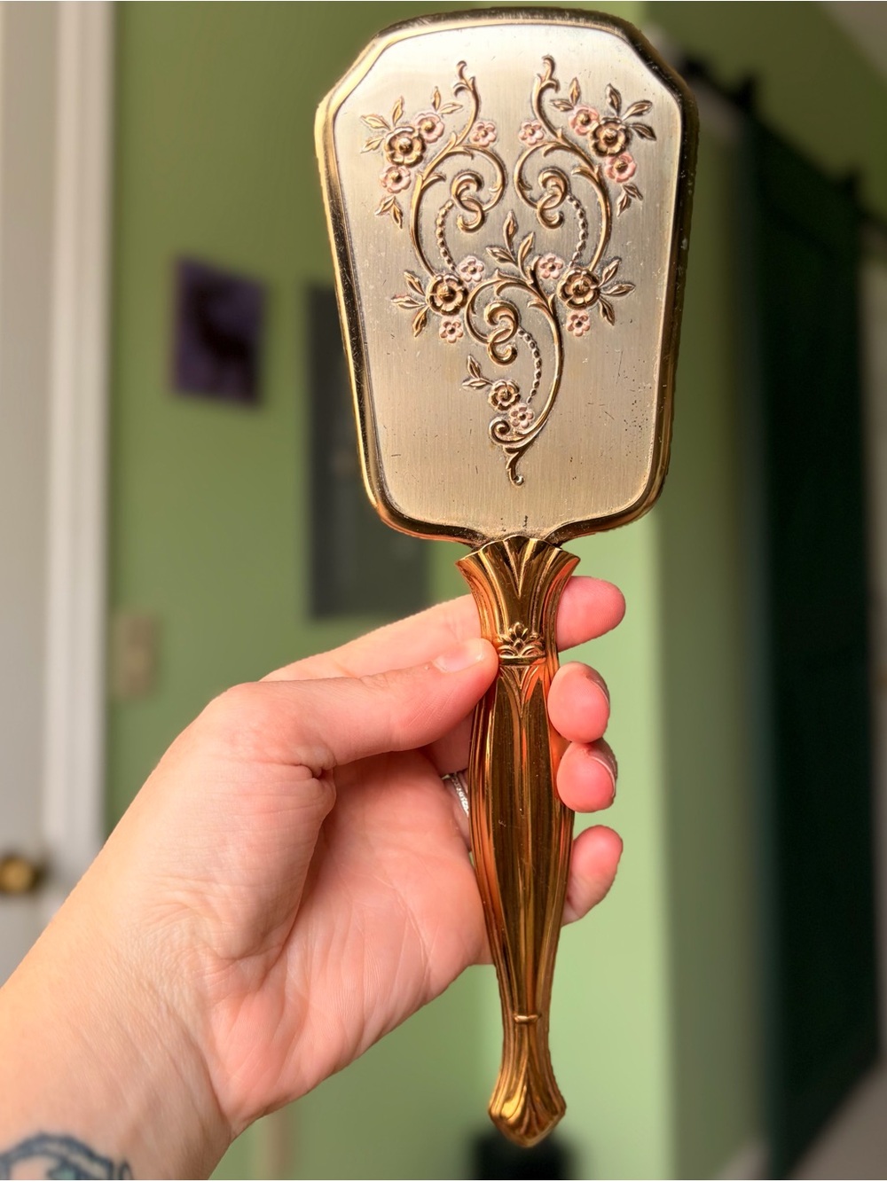 Vintage Decorative Ornate Eclectic Gold Hand Mirror - Elegant Floral Design - Picture 2 of 9